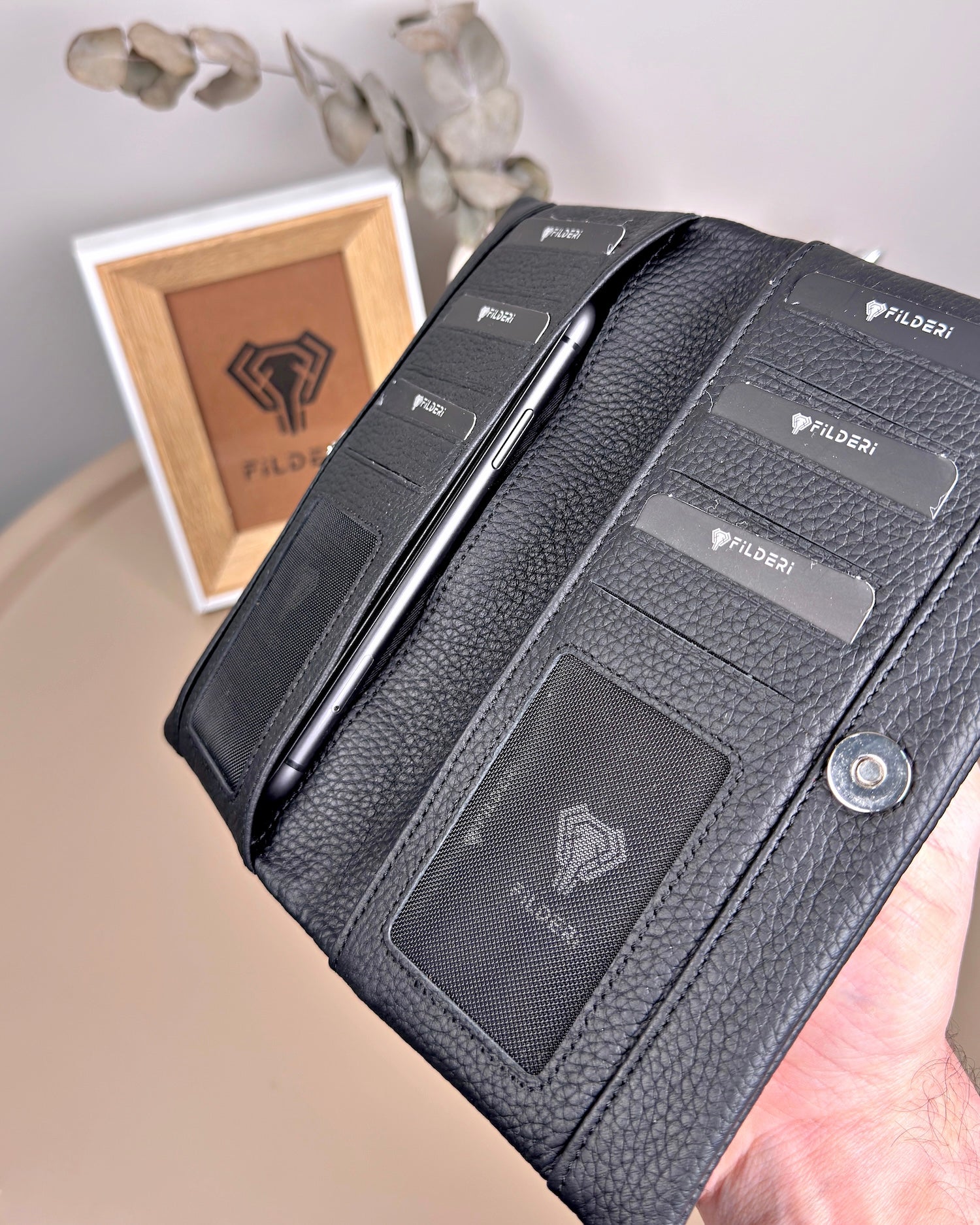 Telefon Bölmeli Cüzdan – Hakiki Deri, Kartlıklı, Siyah | 2134