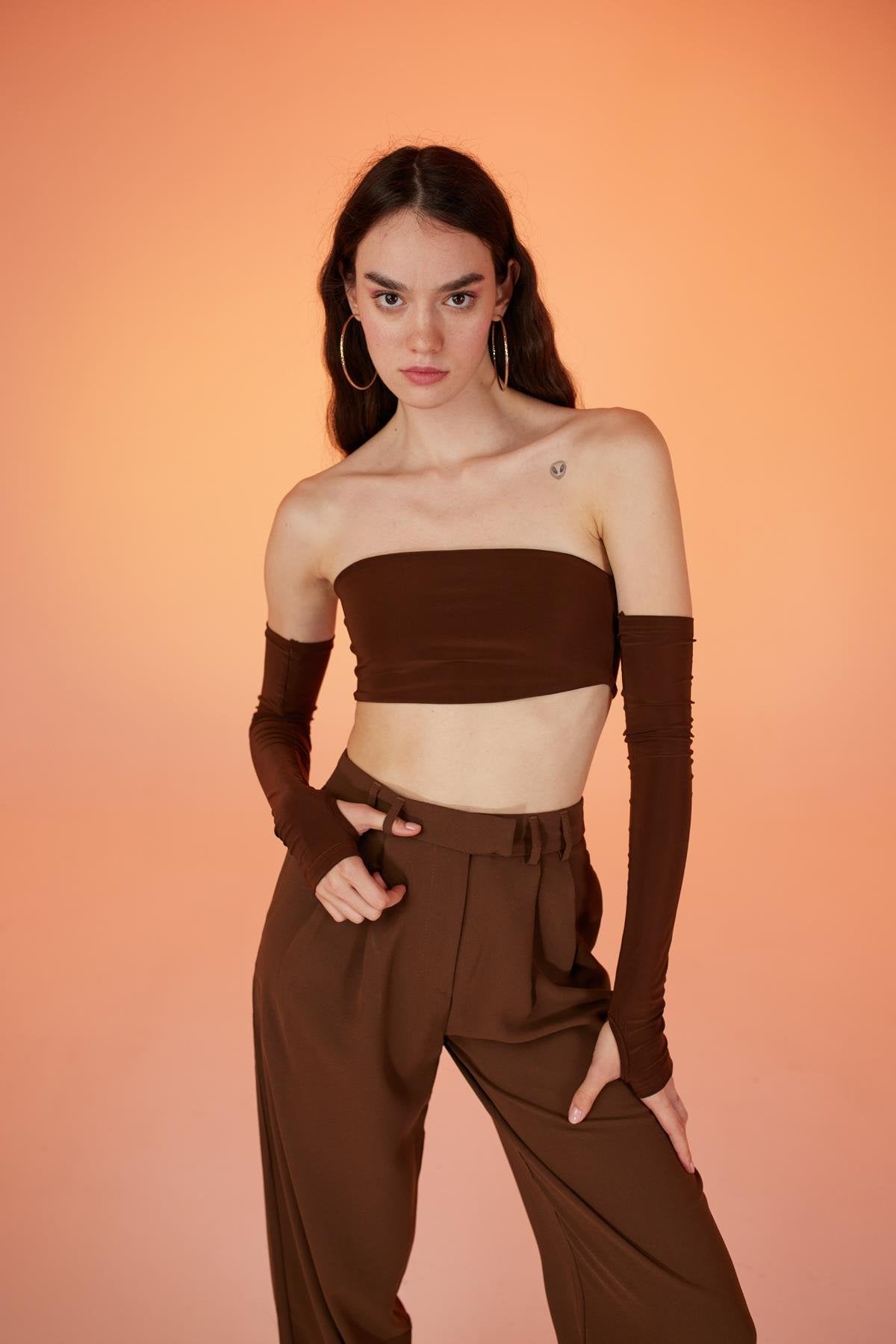 Straplez Model Kol Detaylı Noir Bluz Kahverengi