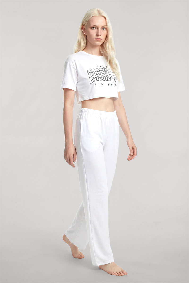 Akbeniz Baskılı Crop T-Shirt Pantolon Takım Beyaz