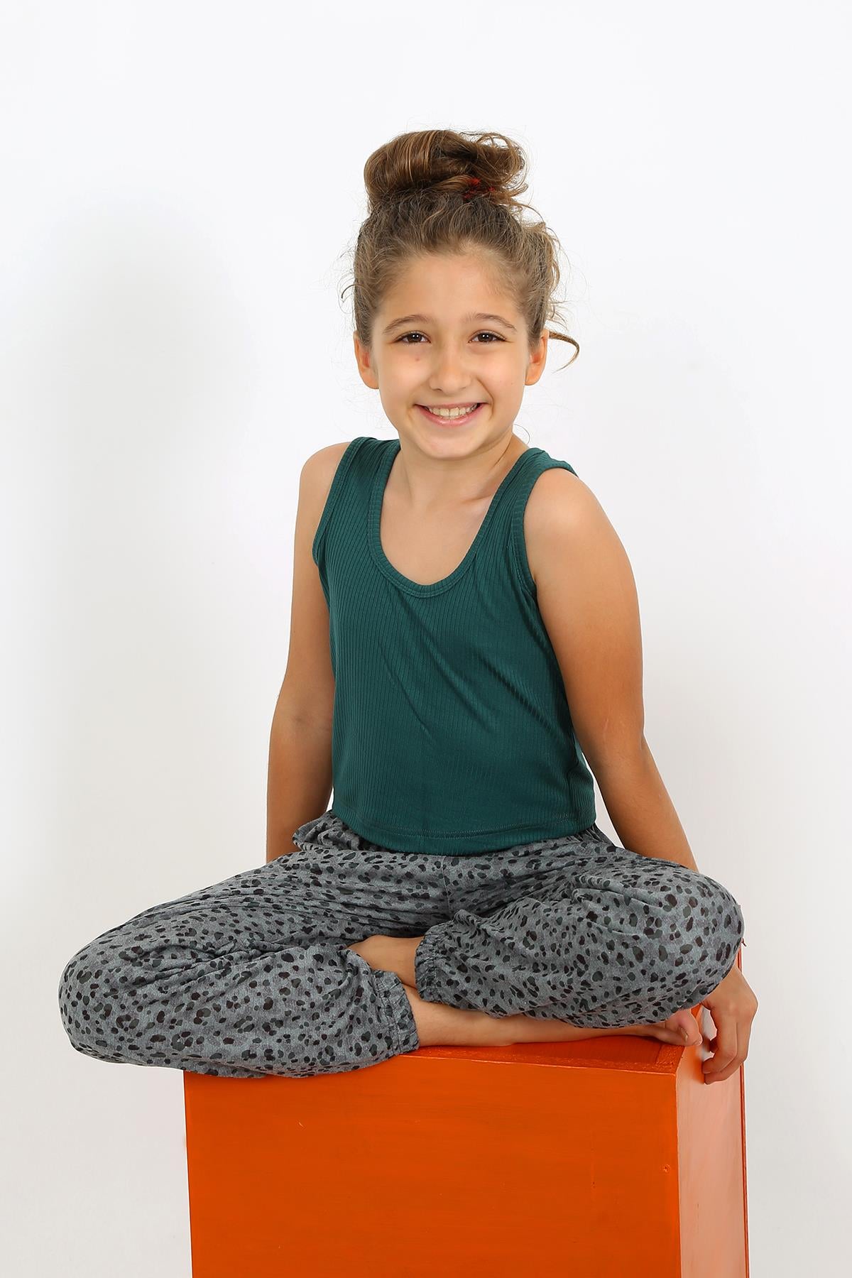 Akbeniz Kız Çocuk Sıfır Kol Zümrüt Yeşili Penye Pijama Takım 20433