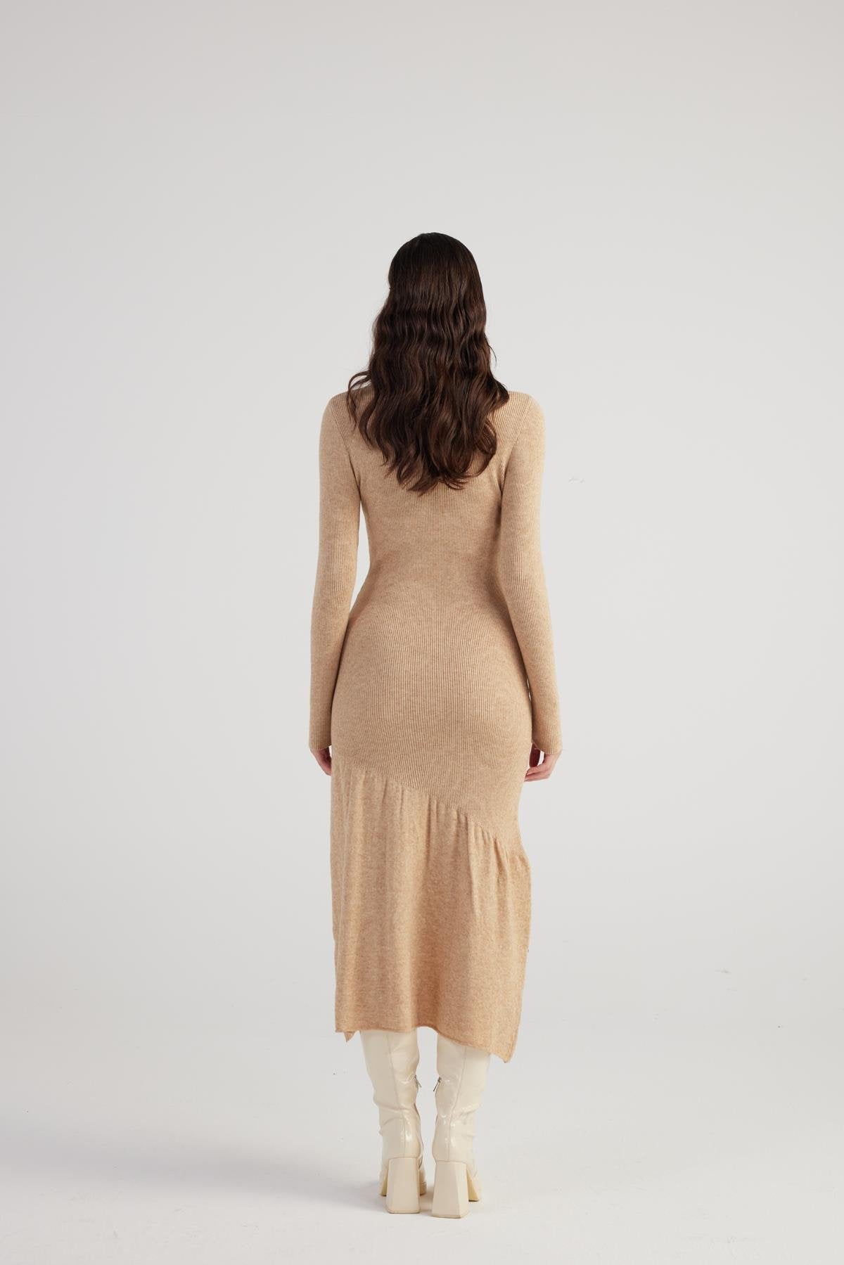 Balıkçı Yaka Özel Dokulu Midi Sally Triko Elbise Bej