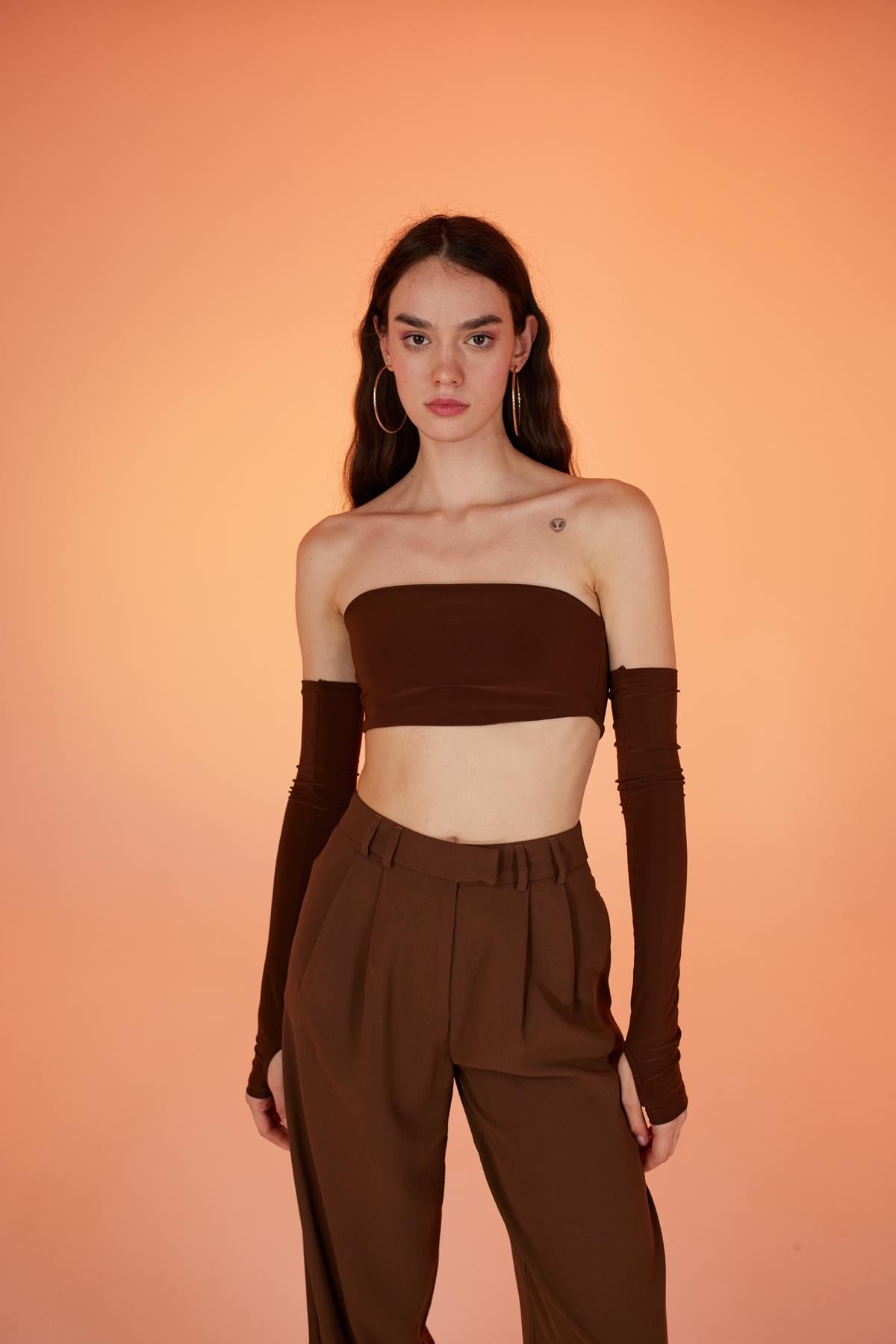 Straplez Model Kol Detaylı Noir Bluz Kahverengi