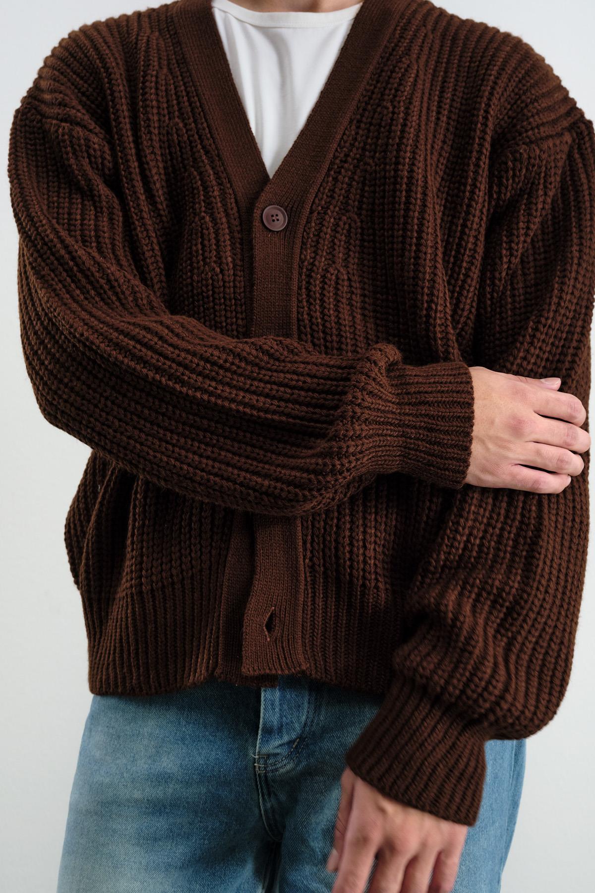 BASIC DOKULU KAHVERENGİ HIRKA