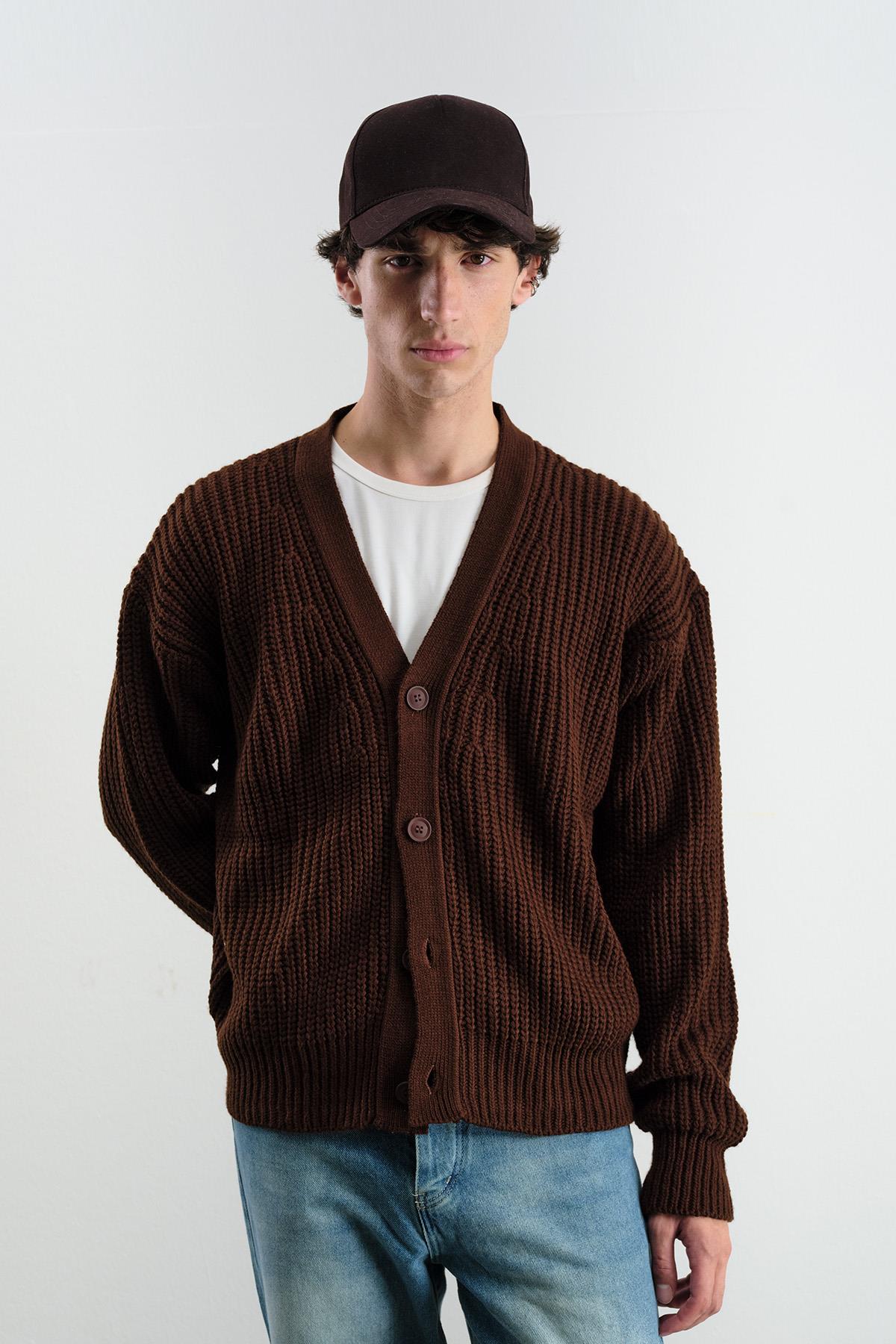 BASIC DOKULU KAHVERENGİ HIRKA