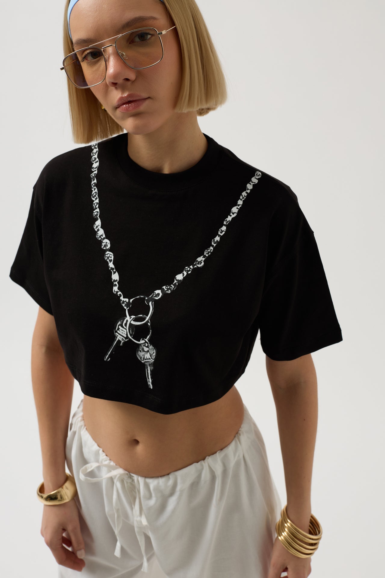Zincir Baskılı Crop Siyah T-Shirt