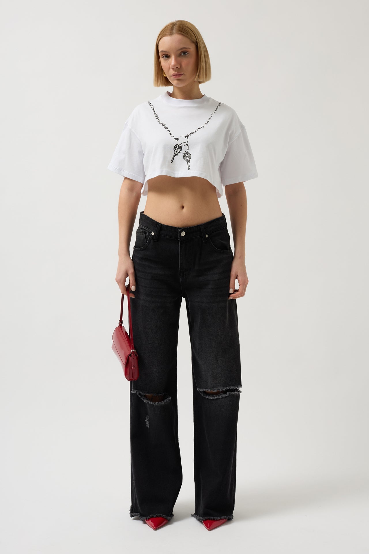 Zincir Baskılı Crop Beyaz T-Shirt