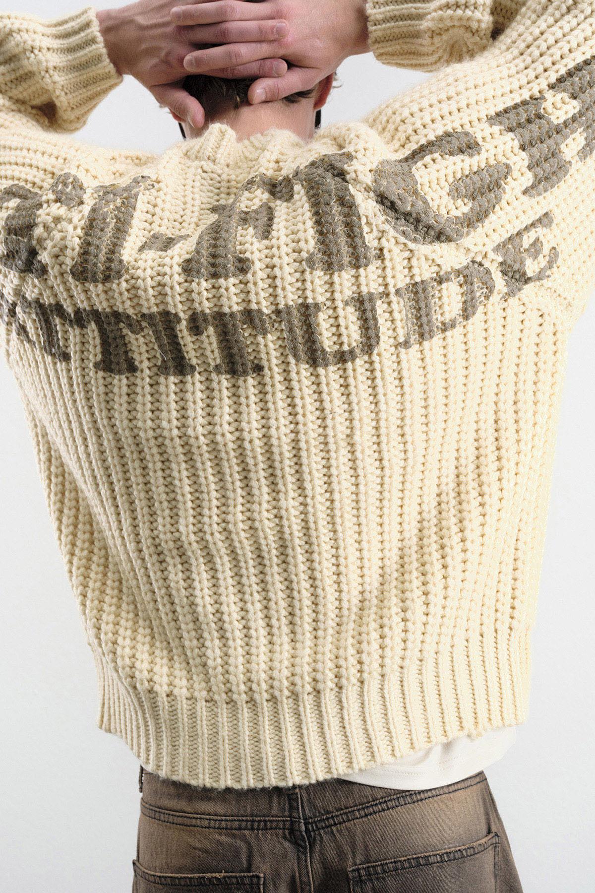 BOL KESİM BASKILI KALIN ÖRGÜLÜ TRİKO BEJ KAZAK