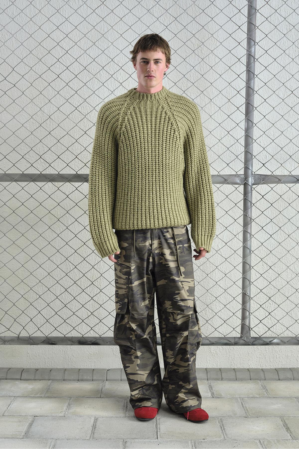 BOL KESİM BASKILI KALIN ÖRGÜLÜ TRİKO HAKİ KAZAK