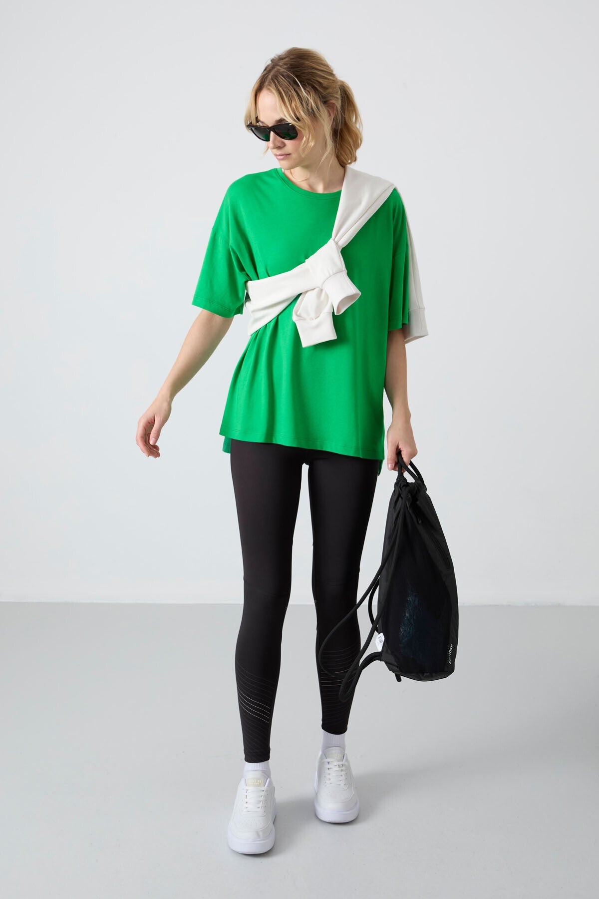 Yeşil Penye Modal Yumuşak Tuşeli Oversize Fit Basic Kadın T-Shirt- 97285