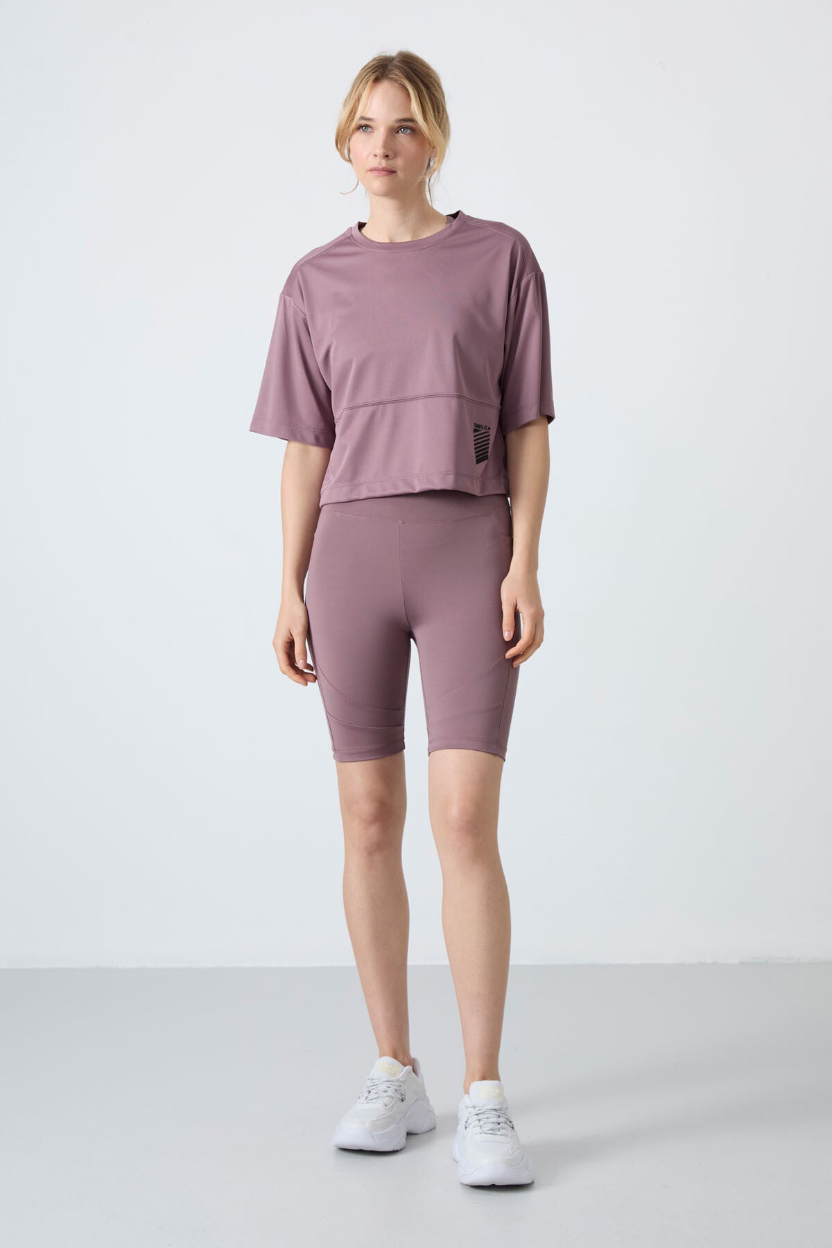 Gül Kurusu Nefes Alan Dokulu İnce Esnek Oversize Fit Performans Kadın T-Shirt - 97284