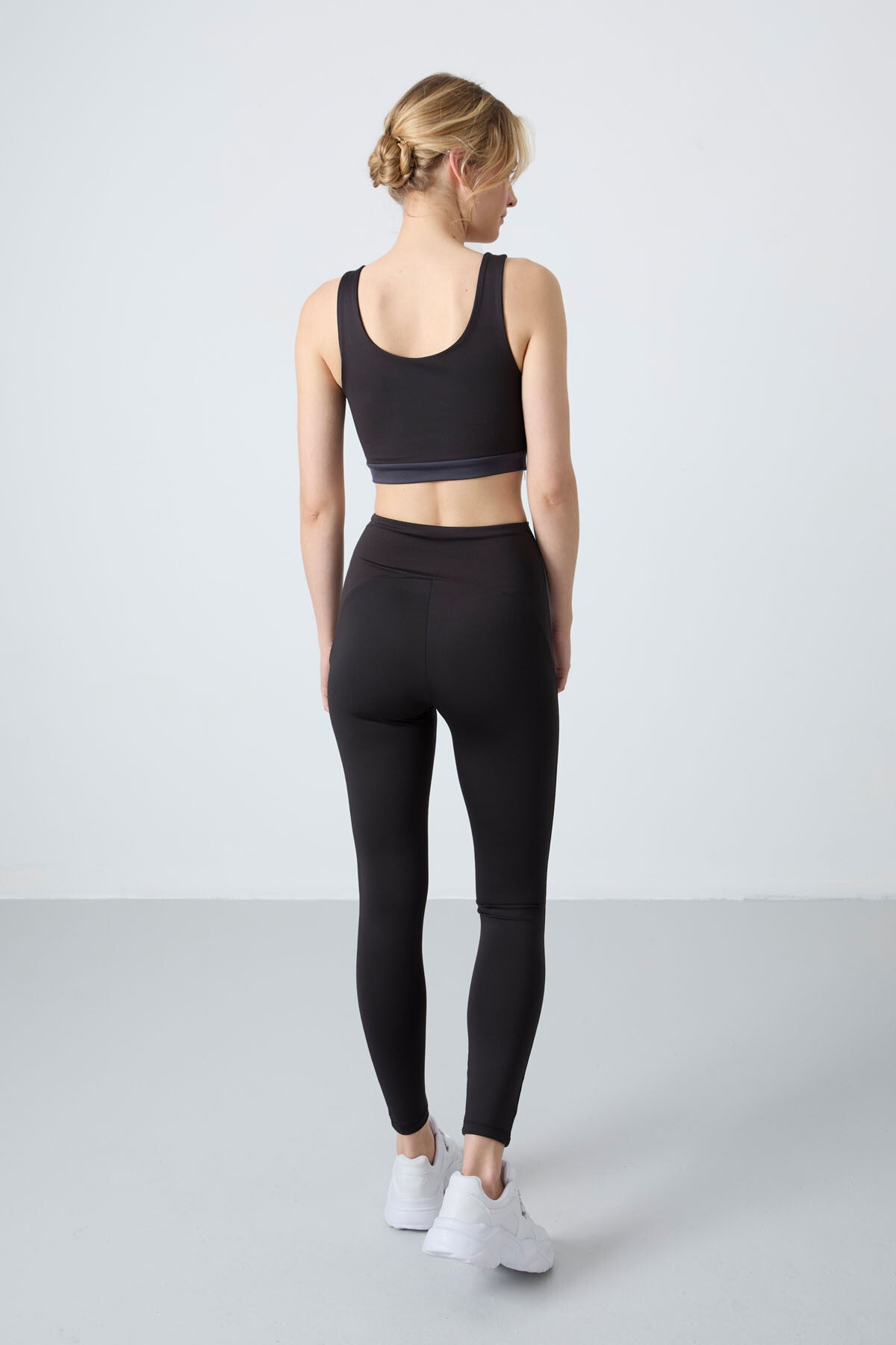 Siyah Esnek Standart Fit Performans Kadın Tayt Takım - 95334
