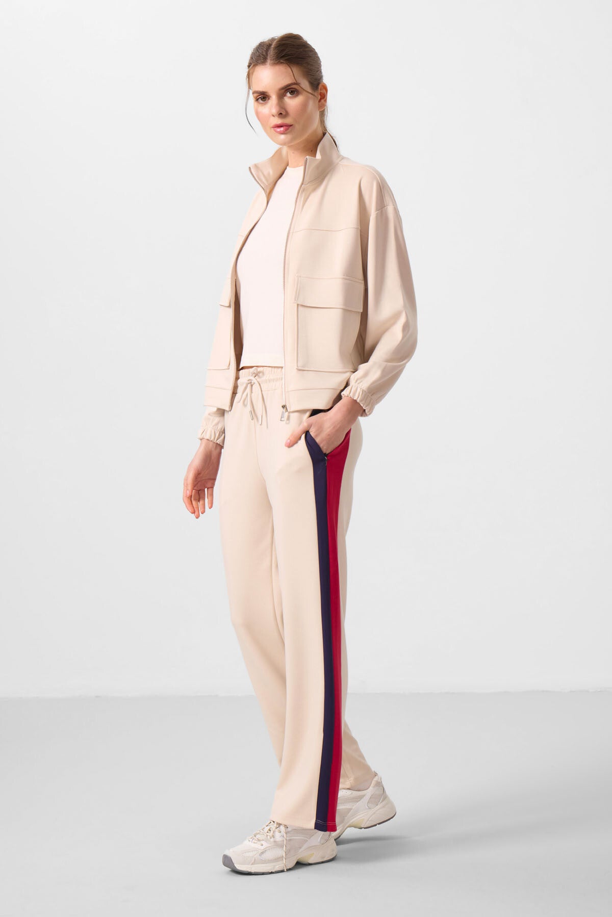 Bej Yumuşak Dokulu Yan Panel Detaylı Geniş Paça Kadın Palazzo Pantolon - 94671