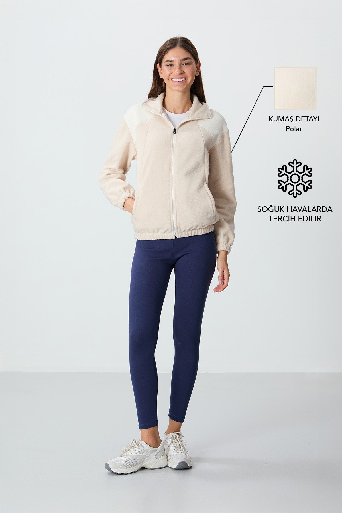 Bej Kalın Yumuşak Dokulu Dik Yaka Oversize Nakışlı Polar Kadın Sweatshirt - 97293