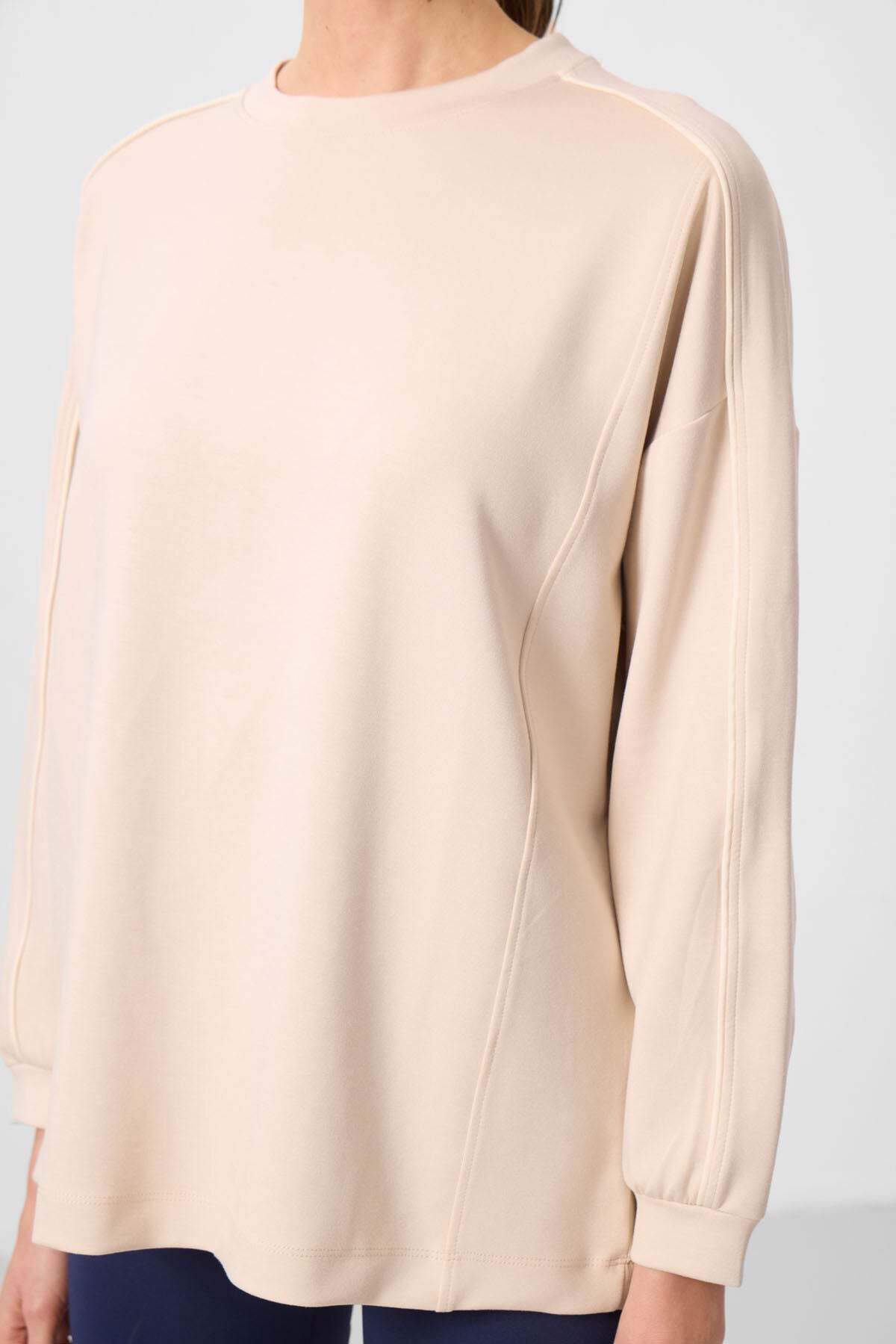 Bej Yumuşak Dokulu O Yaka Oversize Kadın Tunik Sweatshirt - 97303