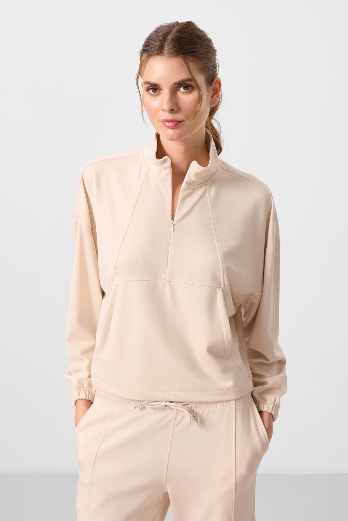 Bej Yumuşak Dokulu Dik Yaka Gizli Fermuarlı Oversize Kadın Eşofman Takım - 95351