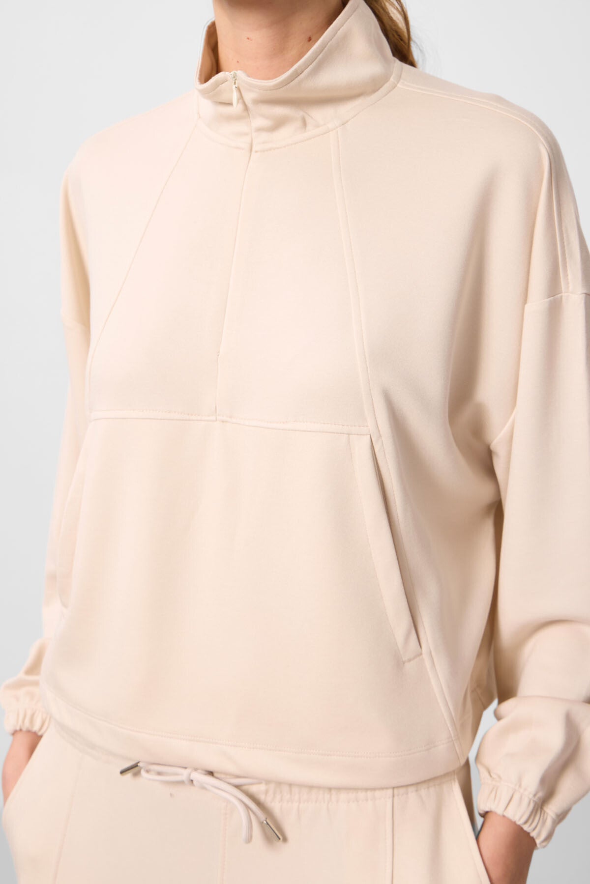 Bej Yumuşak Dokulu Dik Yaka Gizli Fermuarlı Oversize Kadın Eşofman Takım - 95351