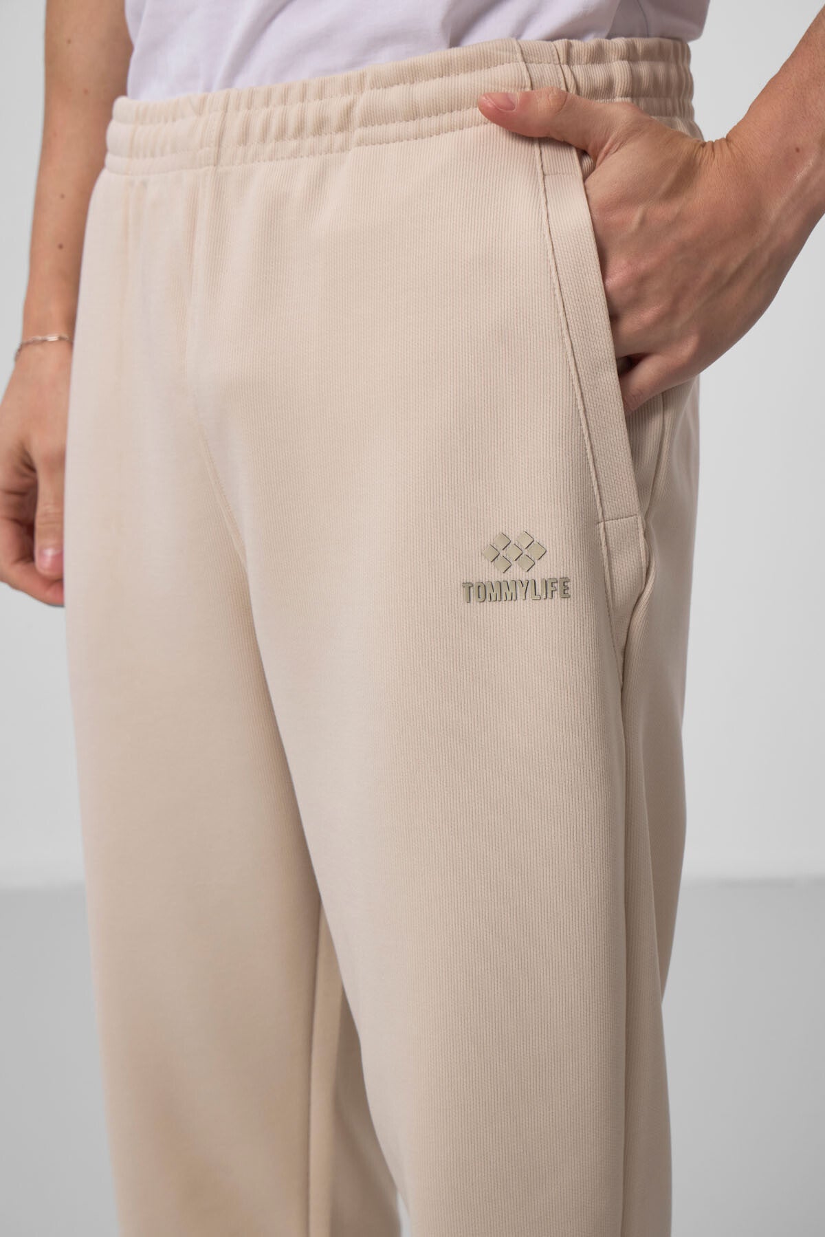 Bej Yüzeyi Dokulu Rahat Form Erkek Eşofman Takım - 85273