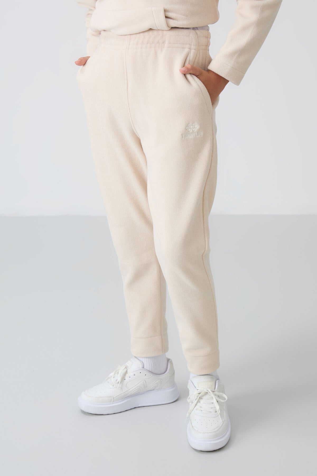 Bej Kalın Yumuşak Dokulu Standart Fit Nakışlı Polar Erkek Çocuk Eşofman Takım - 11218