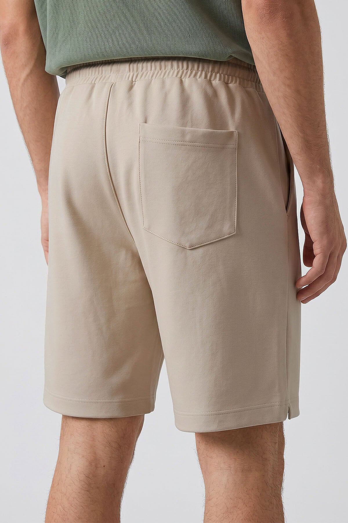 Bej Standart Fit Basic Arka Cepli Erkek Şort - 81314