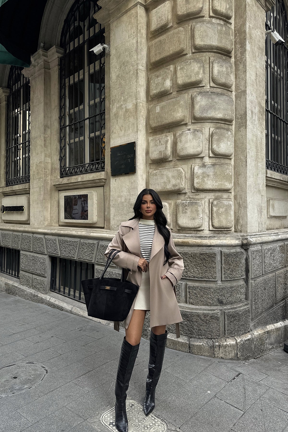 Bej Kruvaze Pyrena Kısa Trençkot  ATE-1571