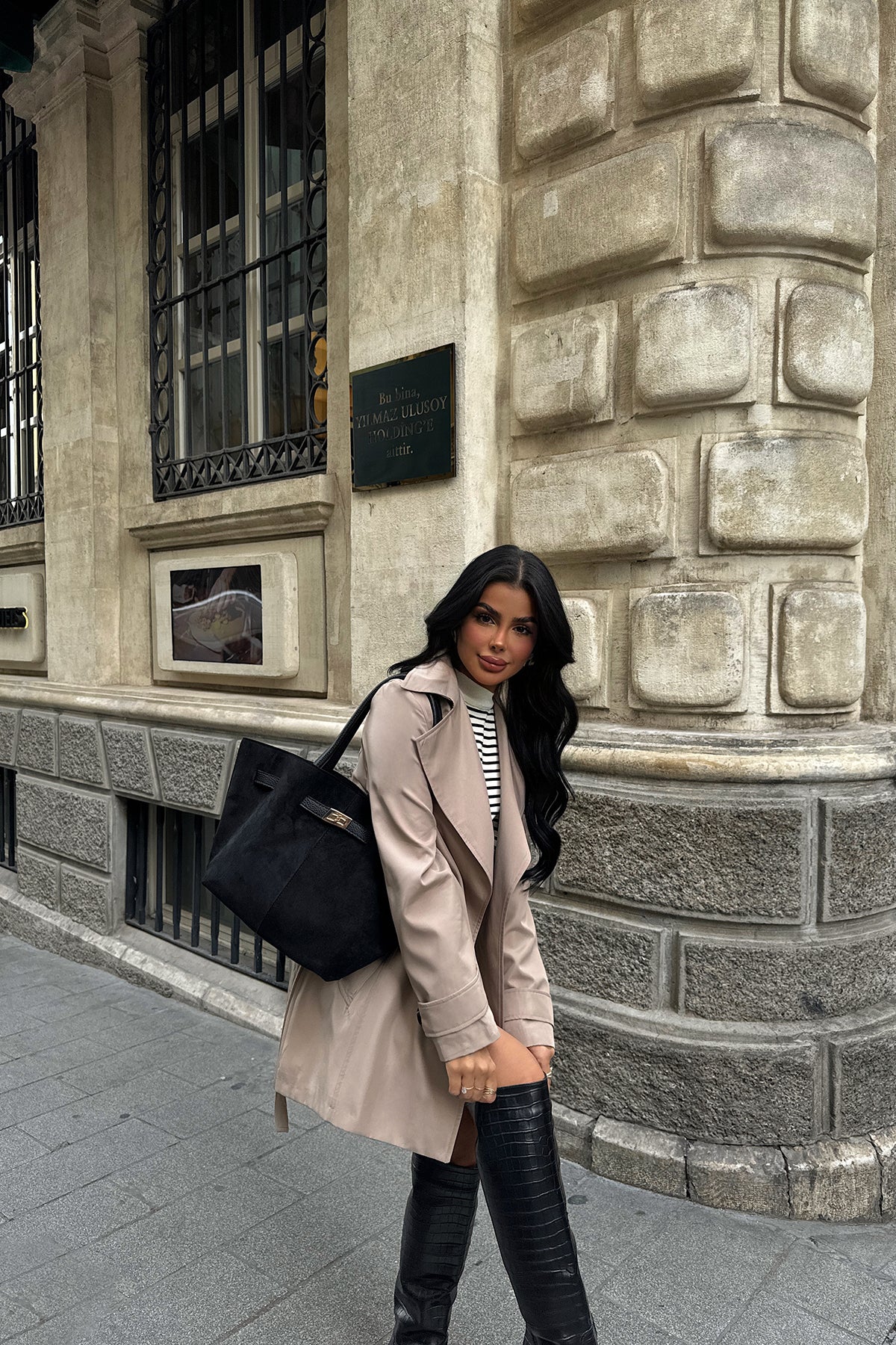 Bej Kruvaze Pyrena Kısa Trençkot  ATE-1571