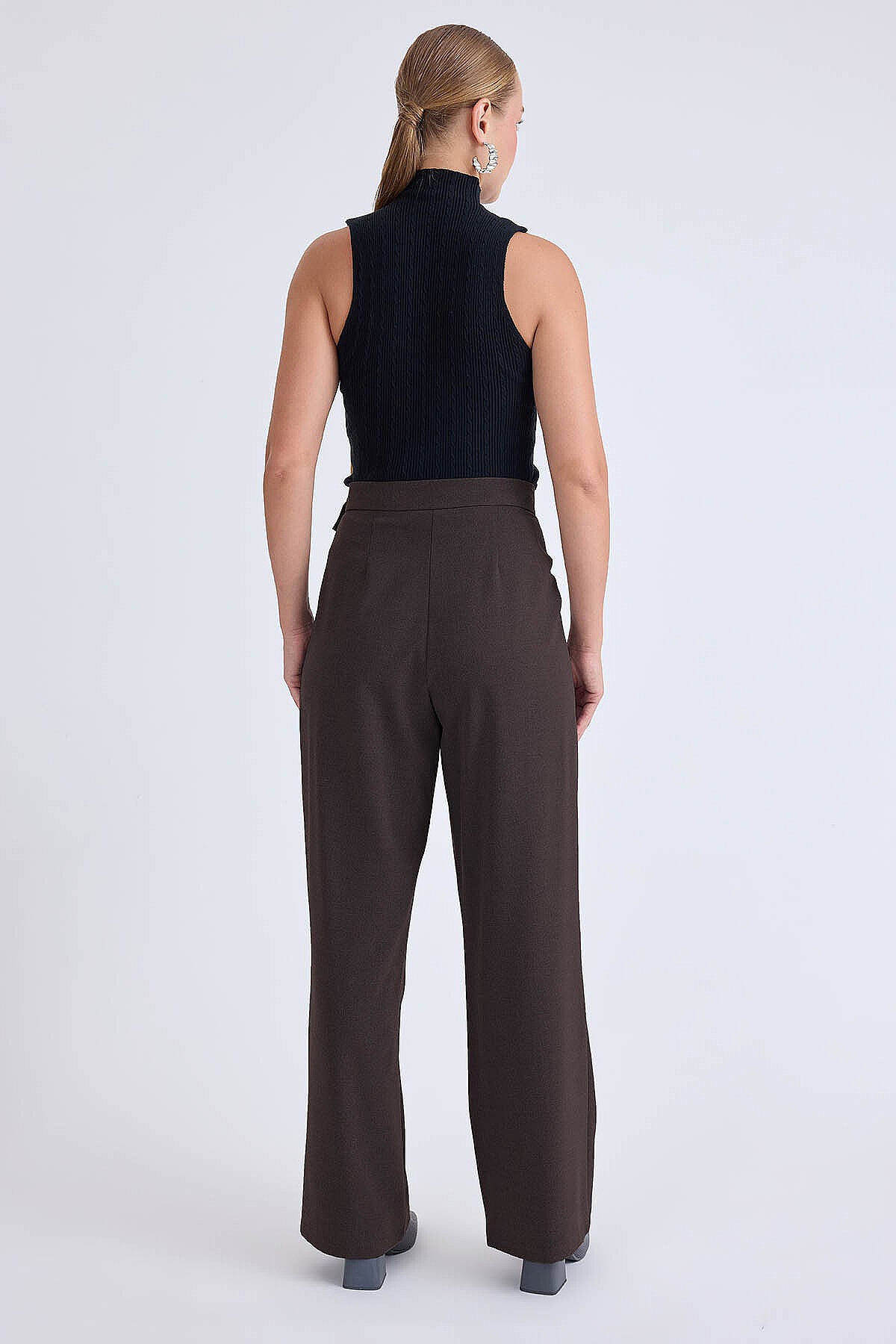 Beli Bağcıklı Geniş Paça Pantolon