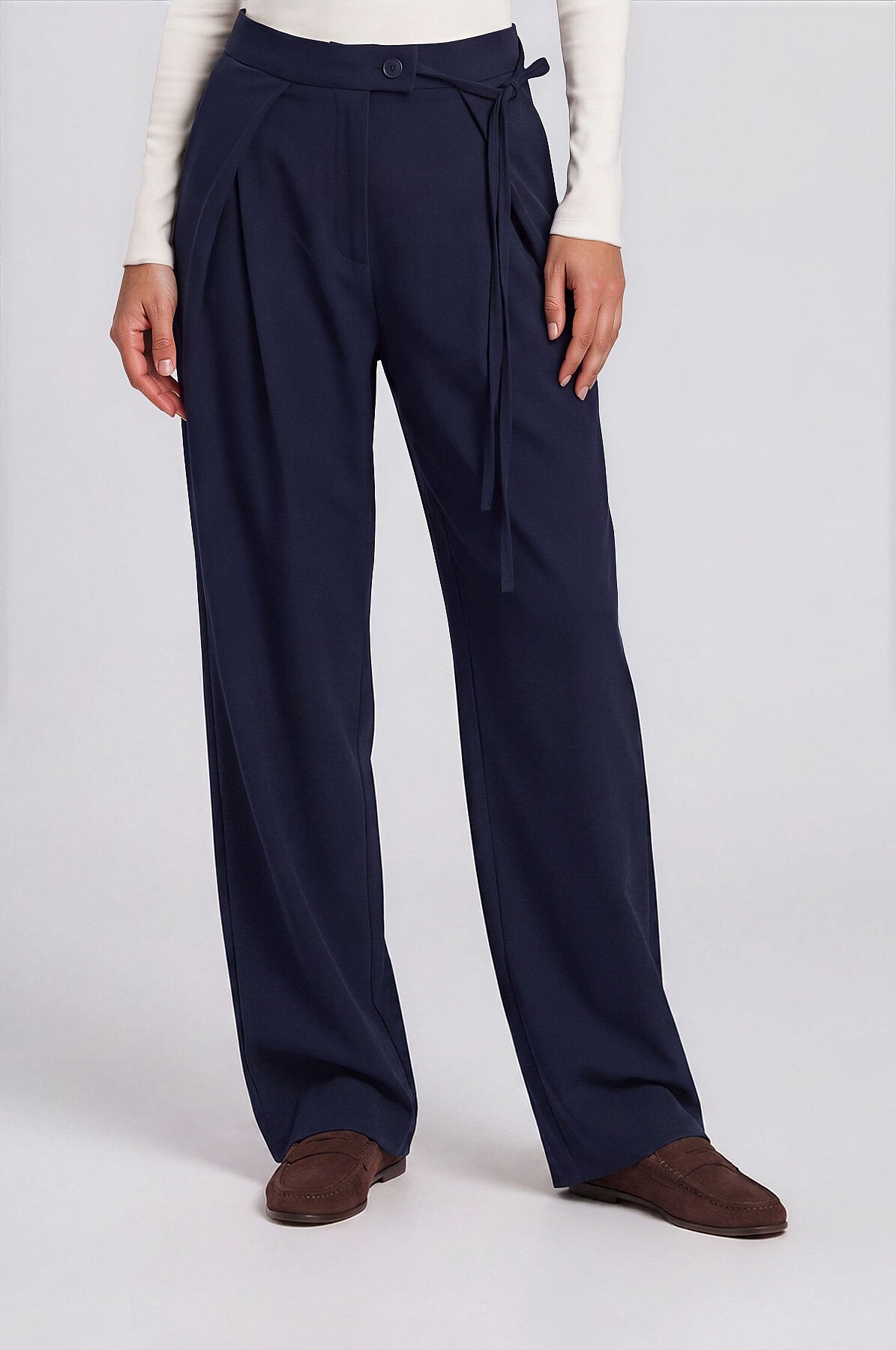 Beli Bağcıklı Geniş Paça Pantolon