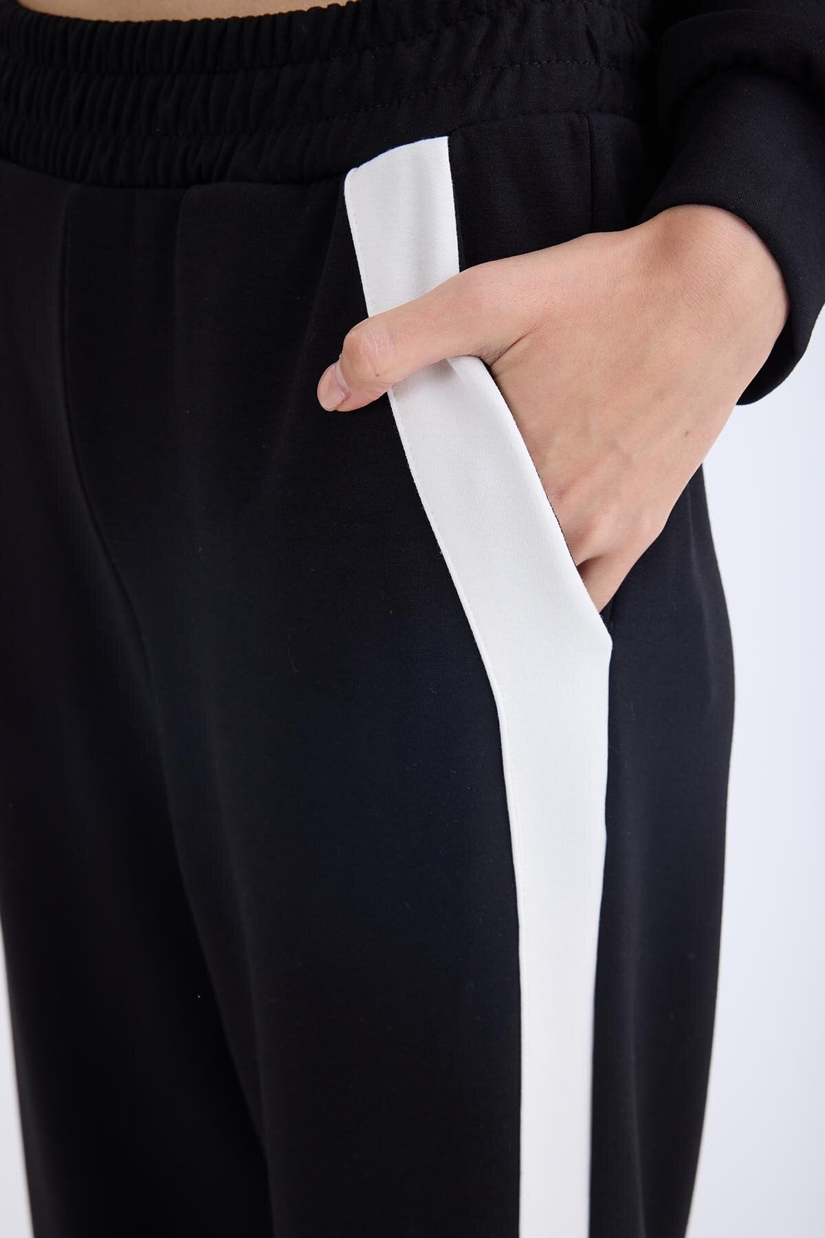 Beli Lastikli Kenarı Şeritli Eşofman Pantolon