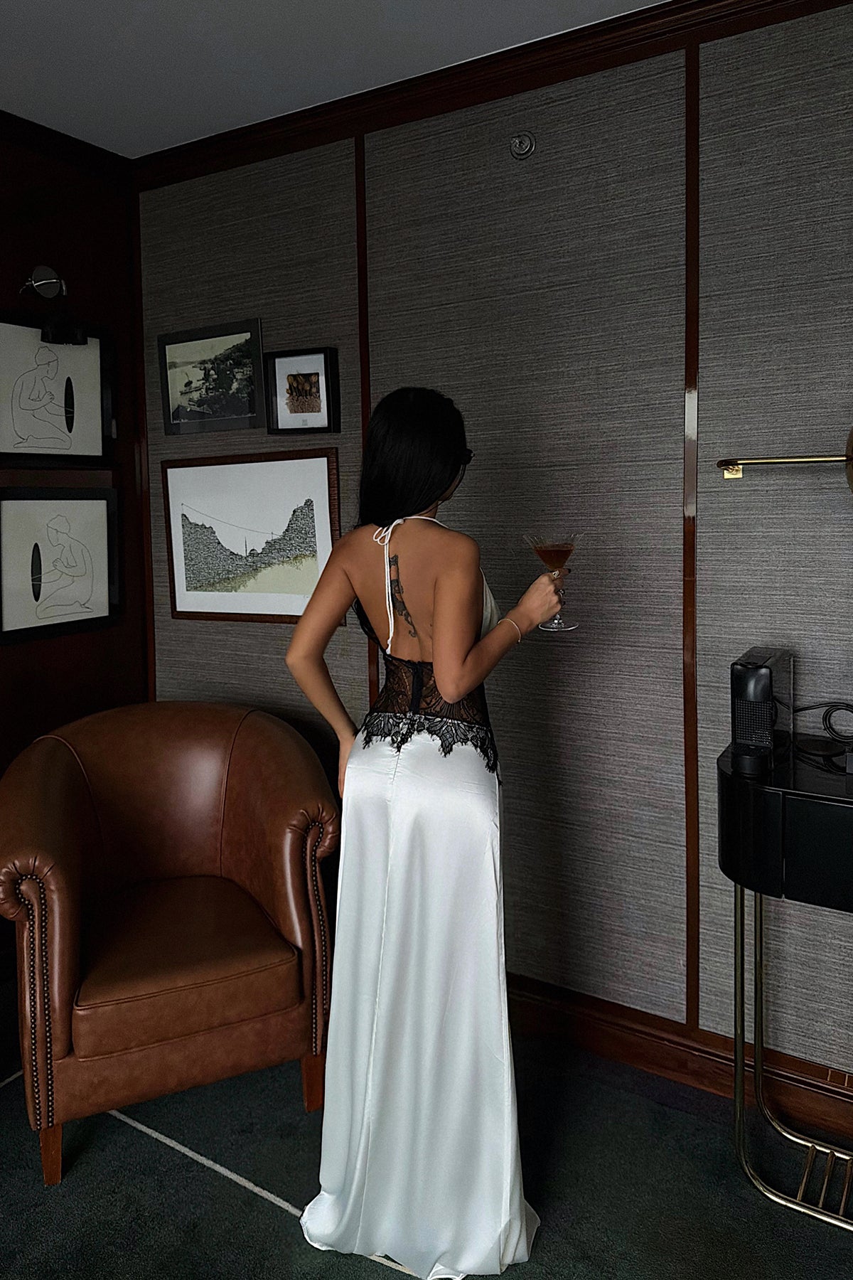 Beyaz Bathy Uzun Dantel Detaylı Saten Elbise ATE-4052