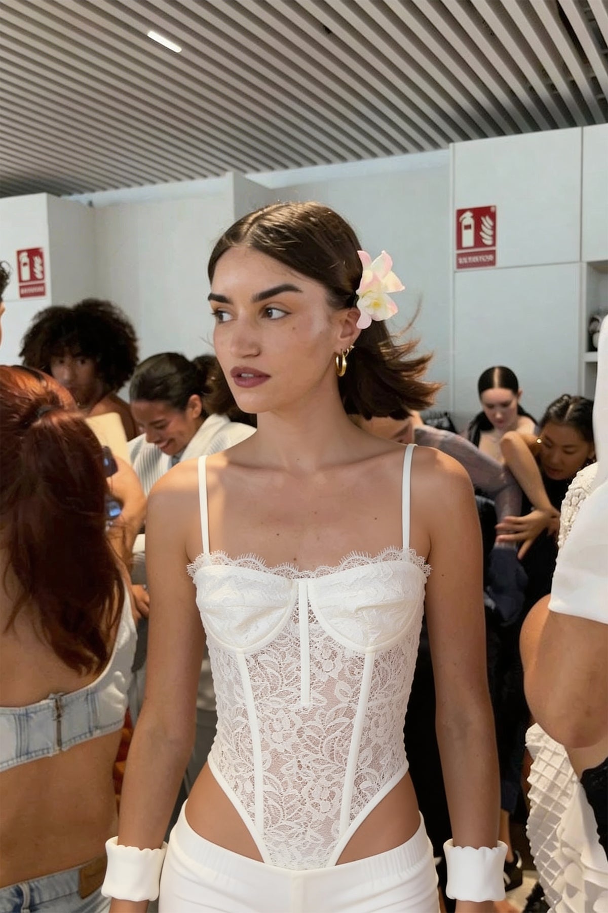 Beyaz Dantelli Body ATE-4983