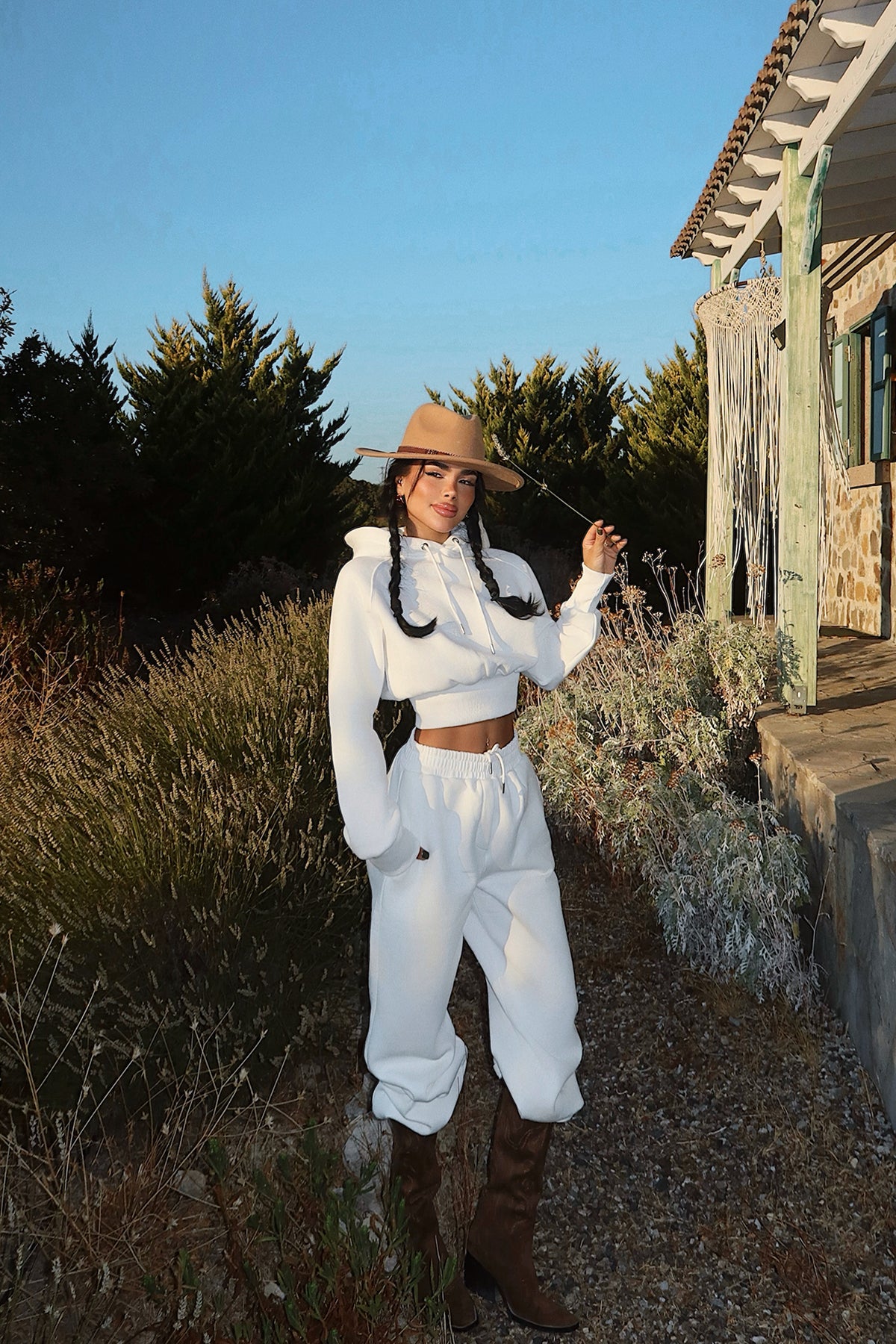 Beyaz Scarf Kapşonlu Eşofman Takım ATE-3692