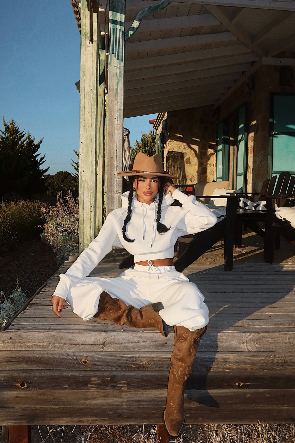 Beyaz Scarf Kapşonlu Eşofman Takım ATE-3692