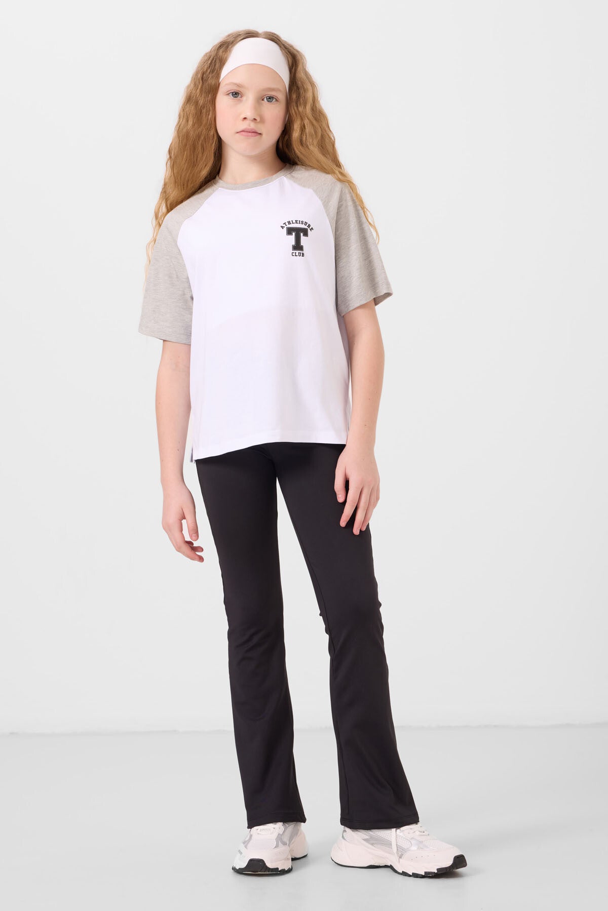 Beyaz O Yaka  Pamuklu Baskılı Oversize Fit Kız Çocuk T-Shirt - 75179