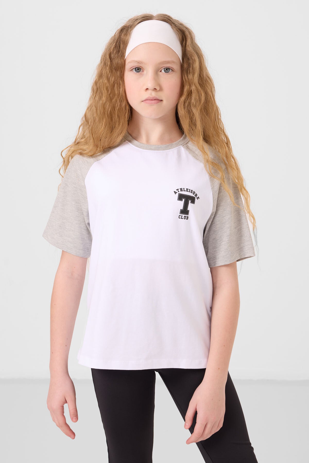 Beyaz O Yaka  Pamuklu Baskılı Oversize Fit Kız Çocuk T-Shirt - 75179