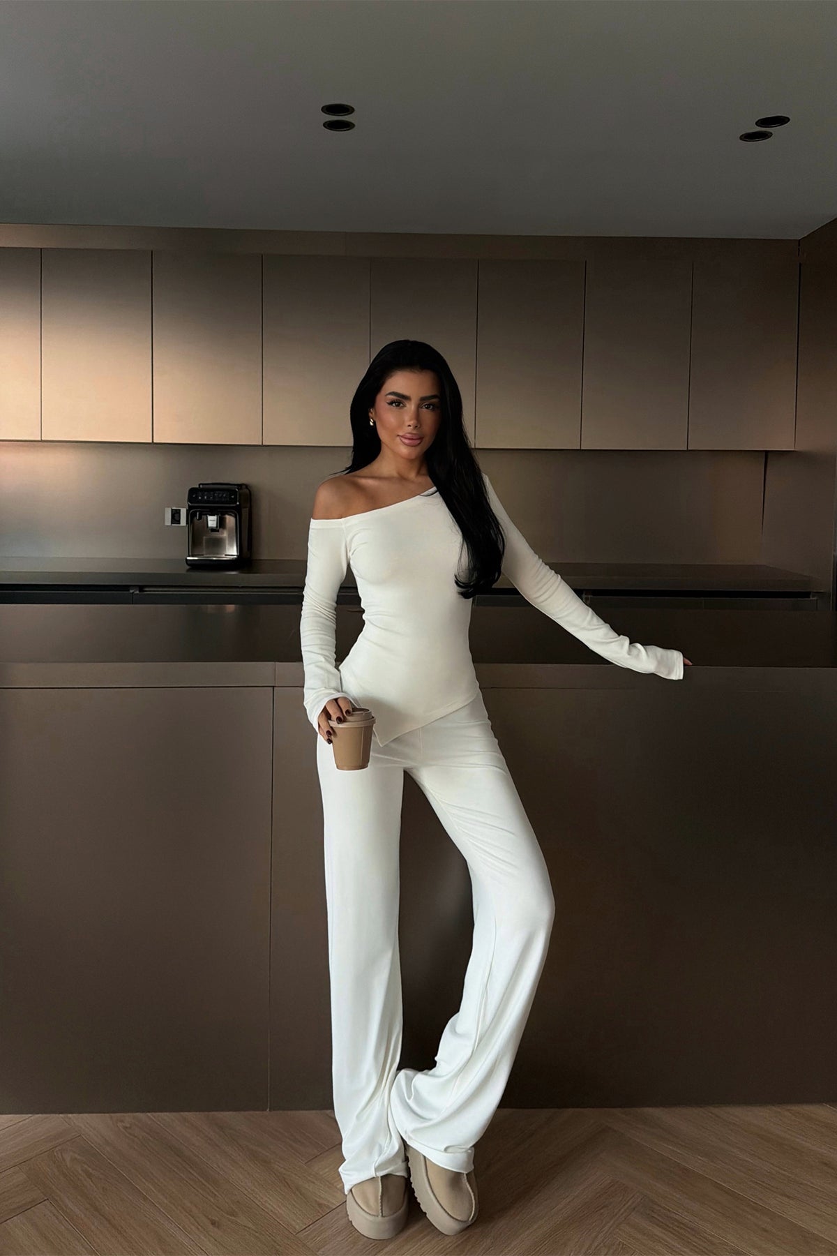 Beyaz Kendrick Takım ATE-4024