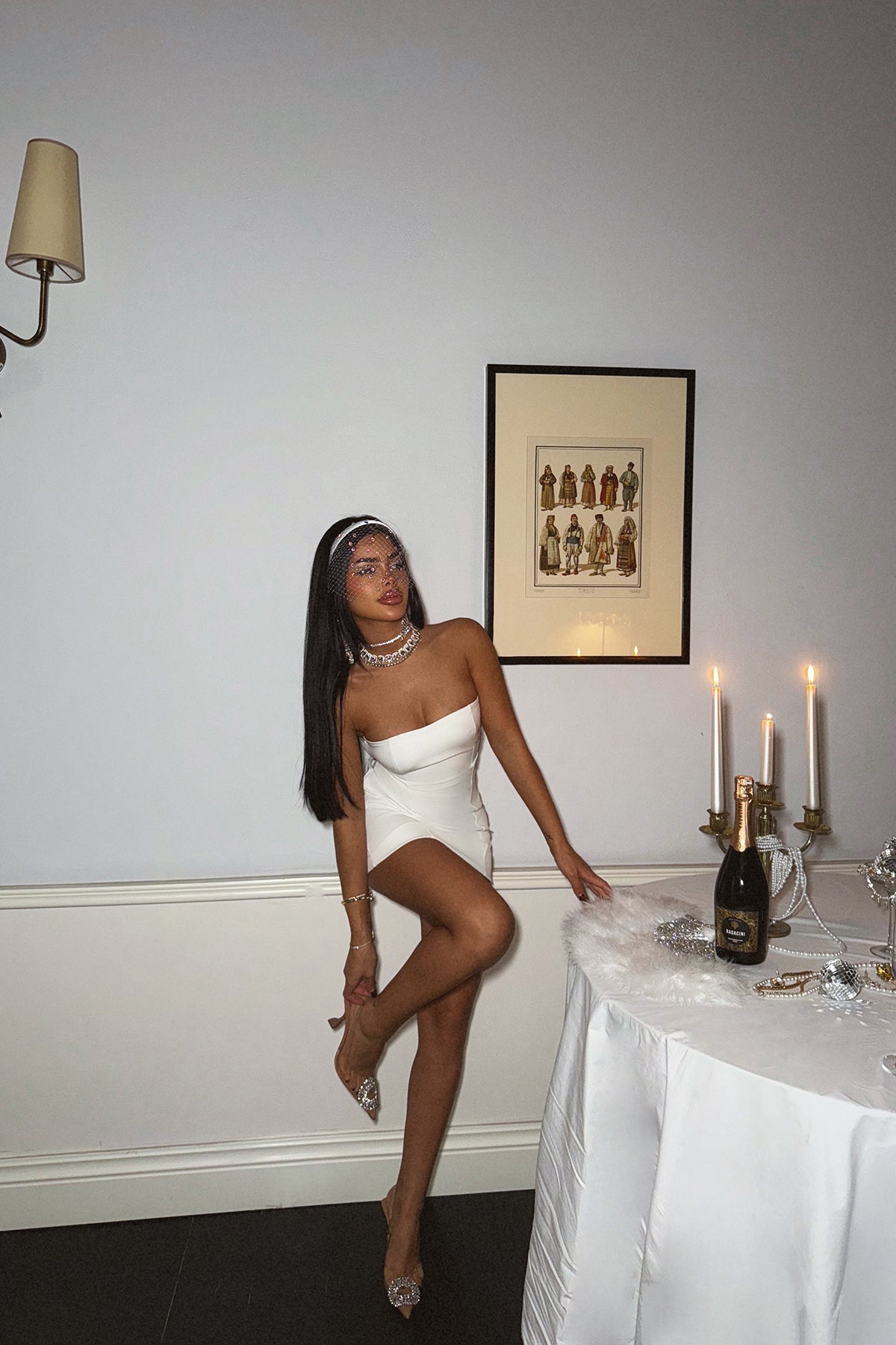 Beyaz Abrienda Sırtı Fiyonk Şeritli Elbise ATE-1546