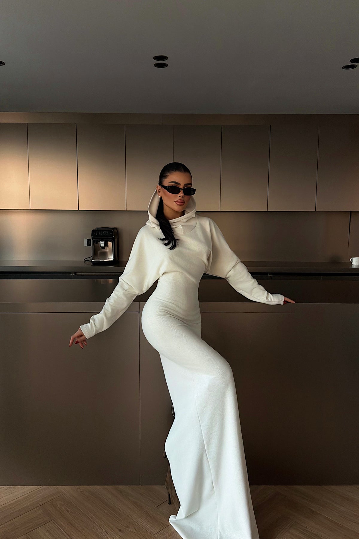 Beyaz Magma Uzun Kapüşonlu Elbise ATE-4363