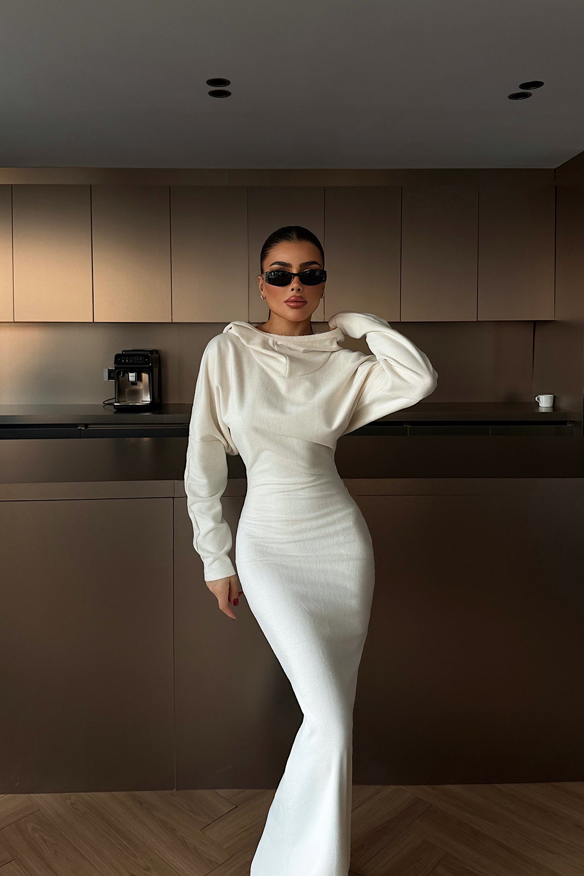 Beyaz Magma Uzun Kapüşonlu Elbise ATE-4363