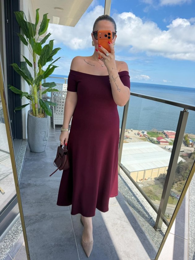 Kadın Madonna Yaka Midi Boy Modal Elbise