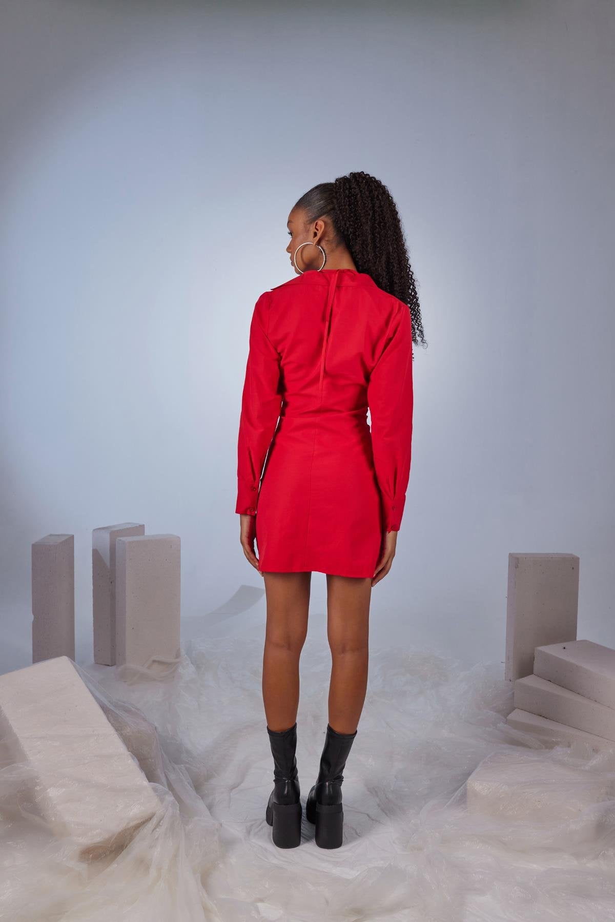 Boyundan Bağlamalı Dekolteli Mini Roar Elbise Kırmızı