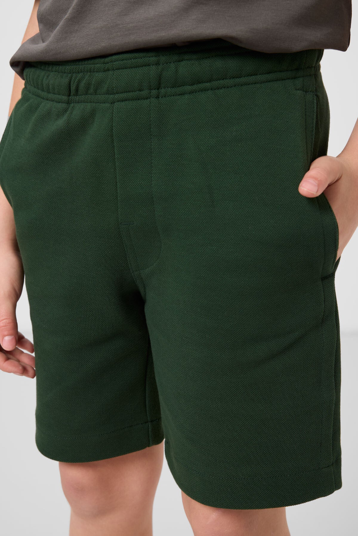 Çam Yeşili Pamuklu Yumuşak Dokulu Standart Fit Basic Erkek Çocuk Şort - 11293