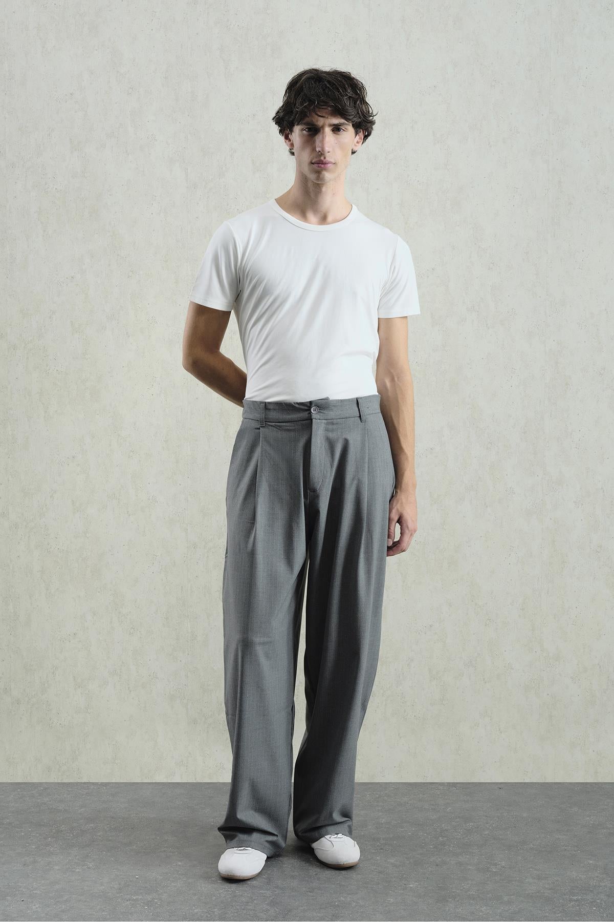 ÇİZGİLİ KLASİK PİLİLİ GRİ PANTOLON