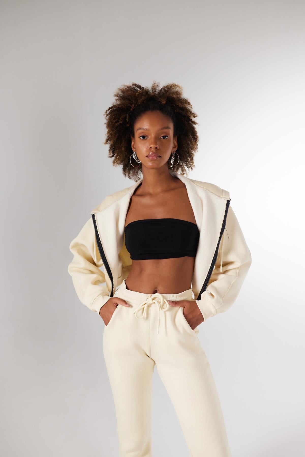 Kadın Bej Kapüşonlu Uzun Kol Fermuarlı Crop Mixed Sweat