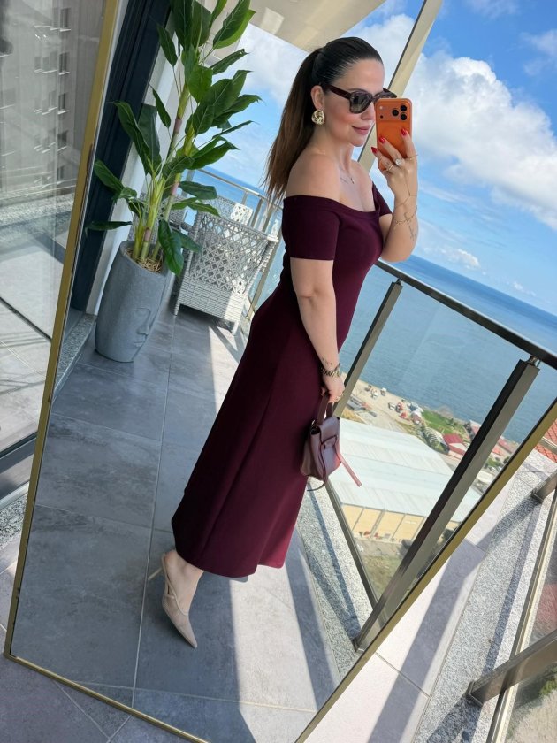 Kadın Madonna Yaka Midi Boy Modal Elbise