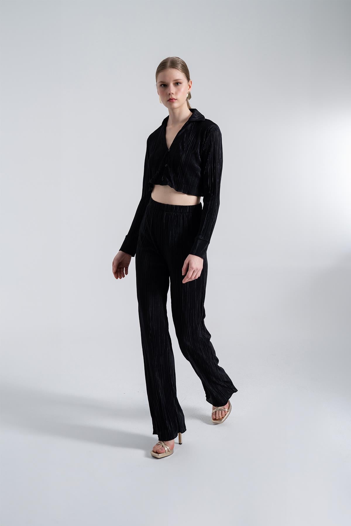 Crop Model Düğme Kapamalı Comfy Crop Gömlek Siyah