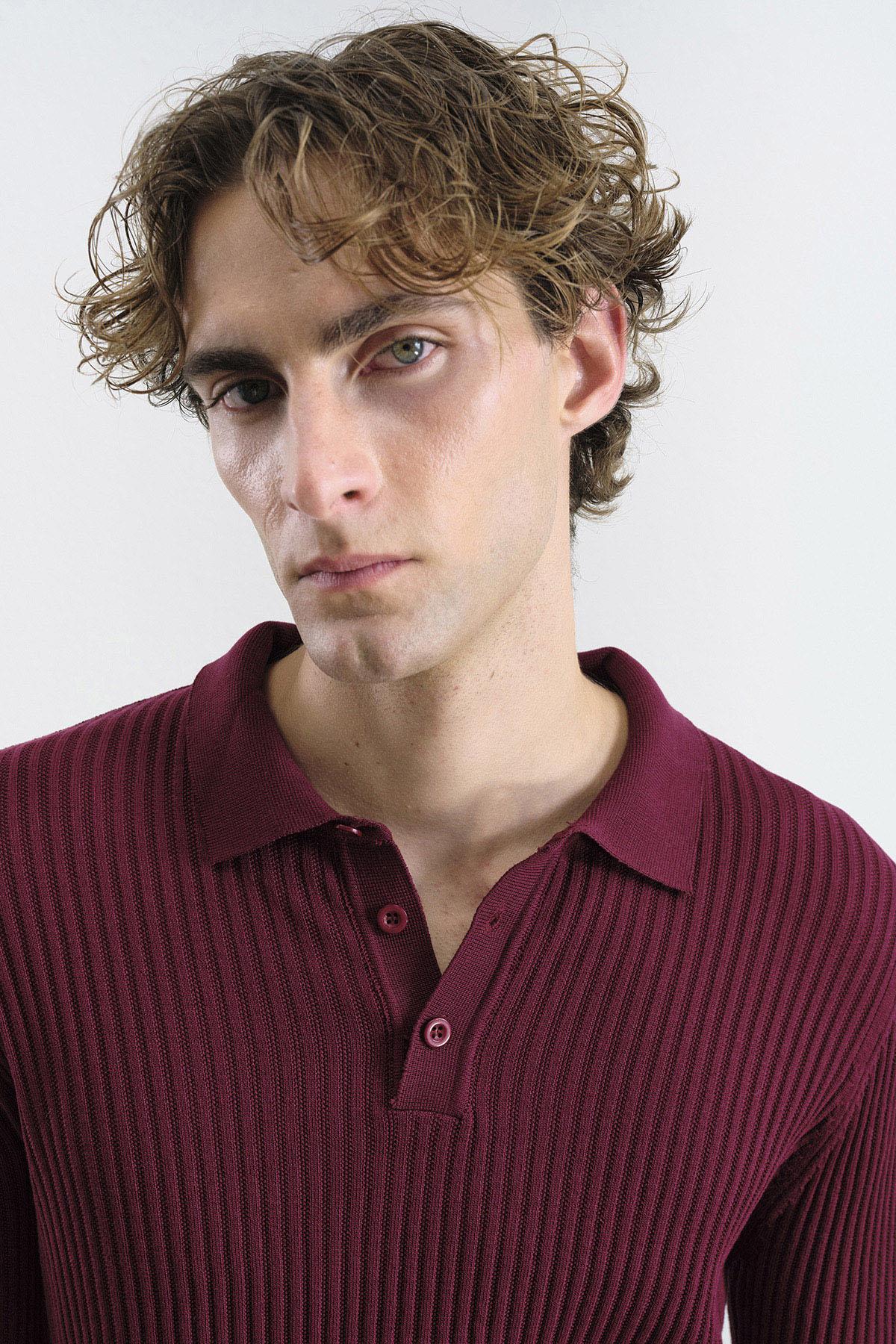 DAR KESİM DÜĞMELİ BORDO POLO YAKA TRİKO