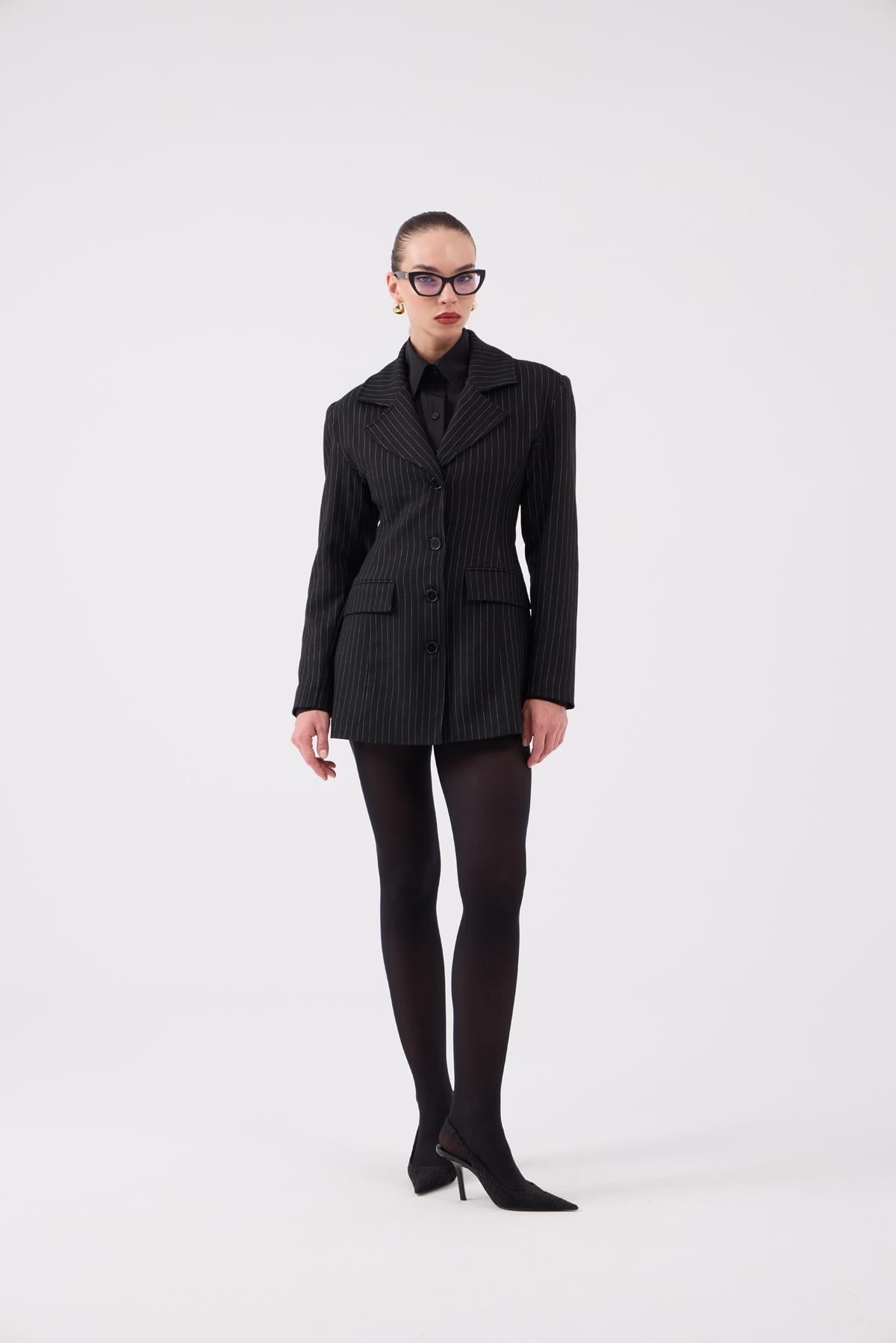 Belden Oturmalı Çizgili Fit Kesim Karen Blazer Ceket Siyah