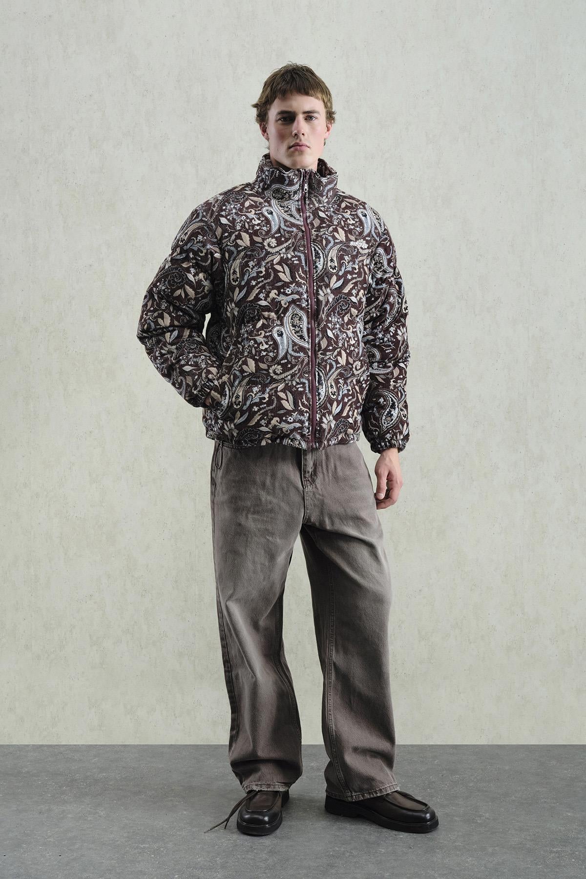 DESENLİ KADİFE ŞİŞME BORDO MONT