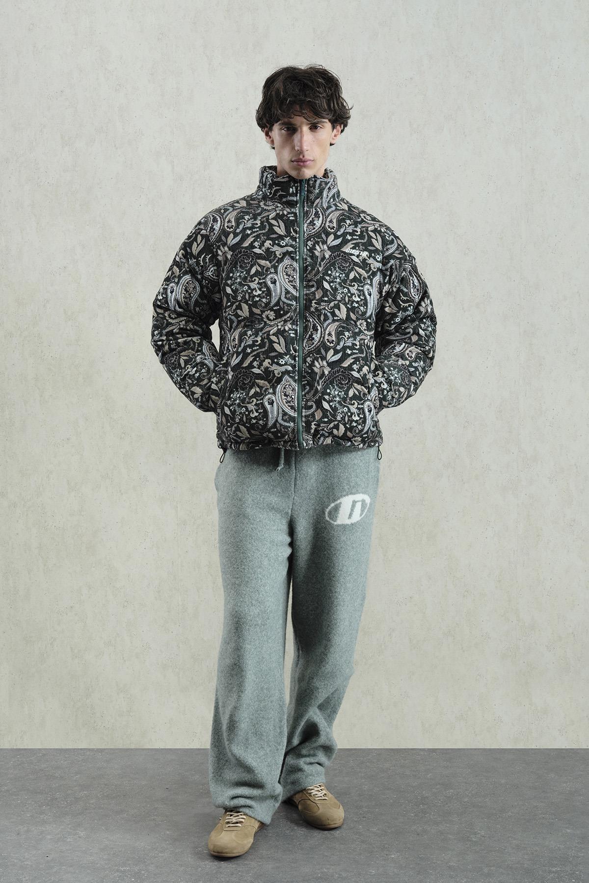 DESENLİ KADİFE ŞİŞME HAKİ MONT