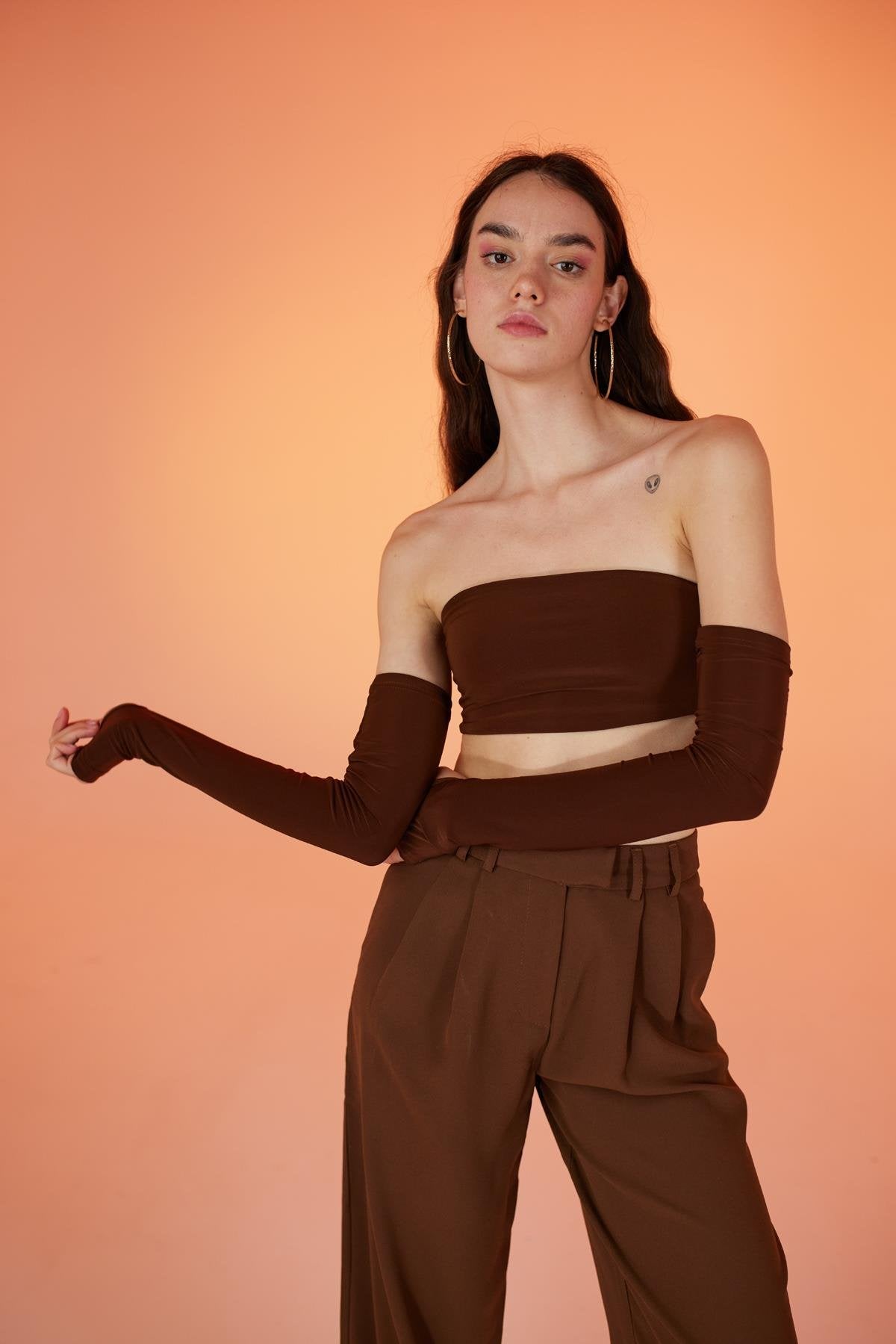 Straplez Model Kol Detaylı Noir Bluz Kahverengi